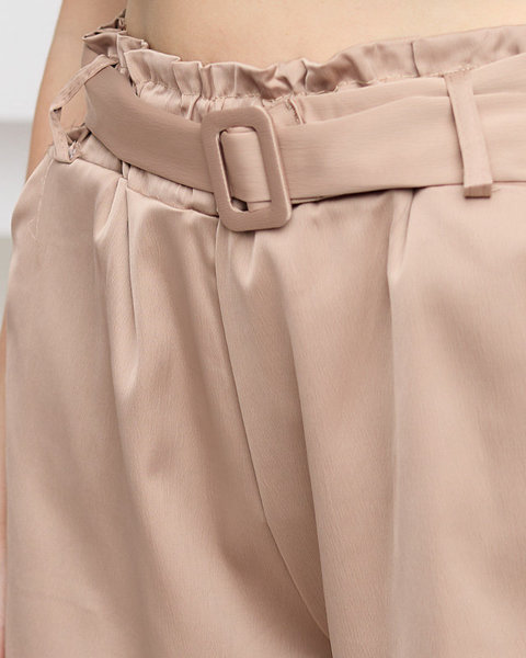 Pantaloni scurți de damă maro deschis din satin - Îmbrăcăminte