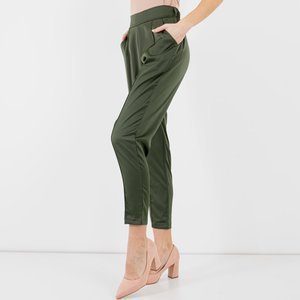 Pantaloni verzi pentru femei - Îmbrăcăminte