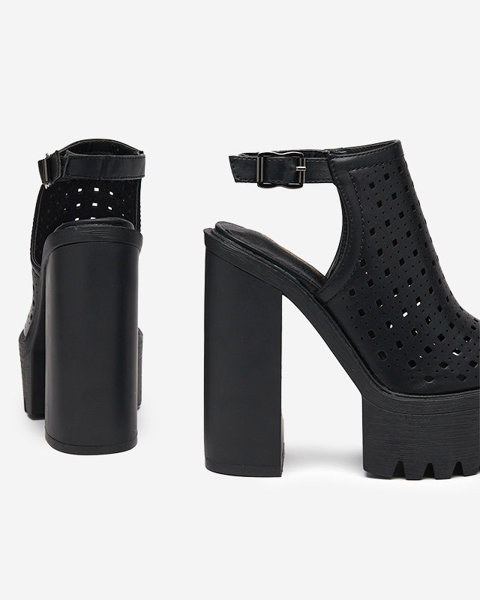 Sandale negre ajurate pentru damă pe postul Asage-Footwear